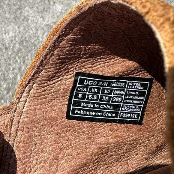 NWOT Ugg Australia Studded Dafni Clogs - Picture 8 of 9